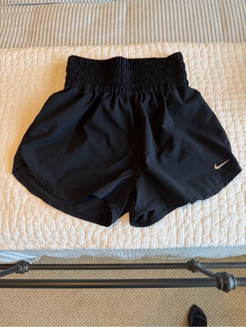 Nike Women's Black Dri-Fit Ultra High Waist Athletic Shorts in Size Medium